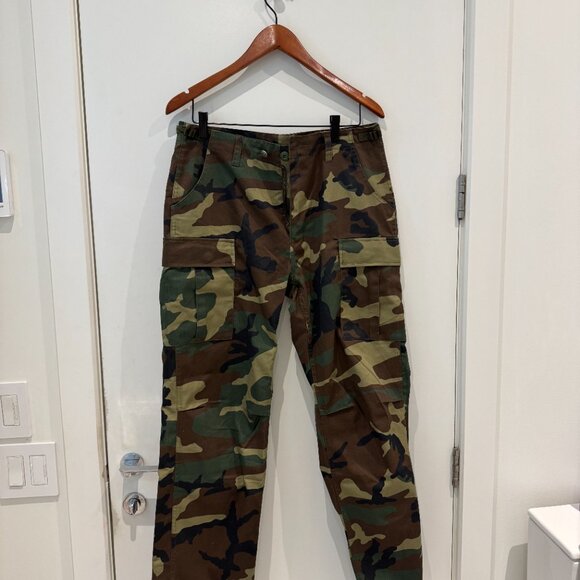 Camo Military Cargo Pants – Small Regular (27–31” Waist) - Picture 2 of 3